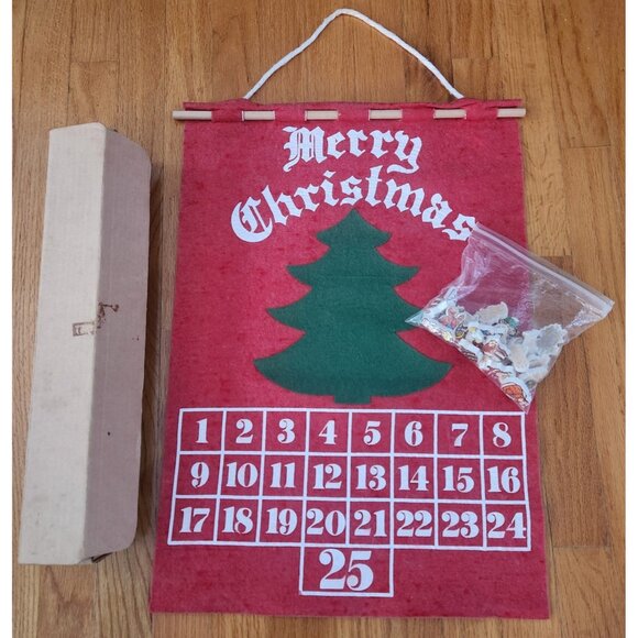 Larry Warren Other - Vintage Larry Warren Felt Santas Calendar Christmas Advent w 24 Plastic Pieces